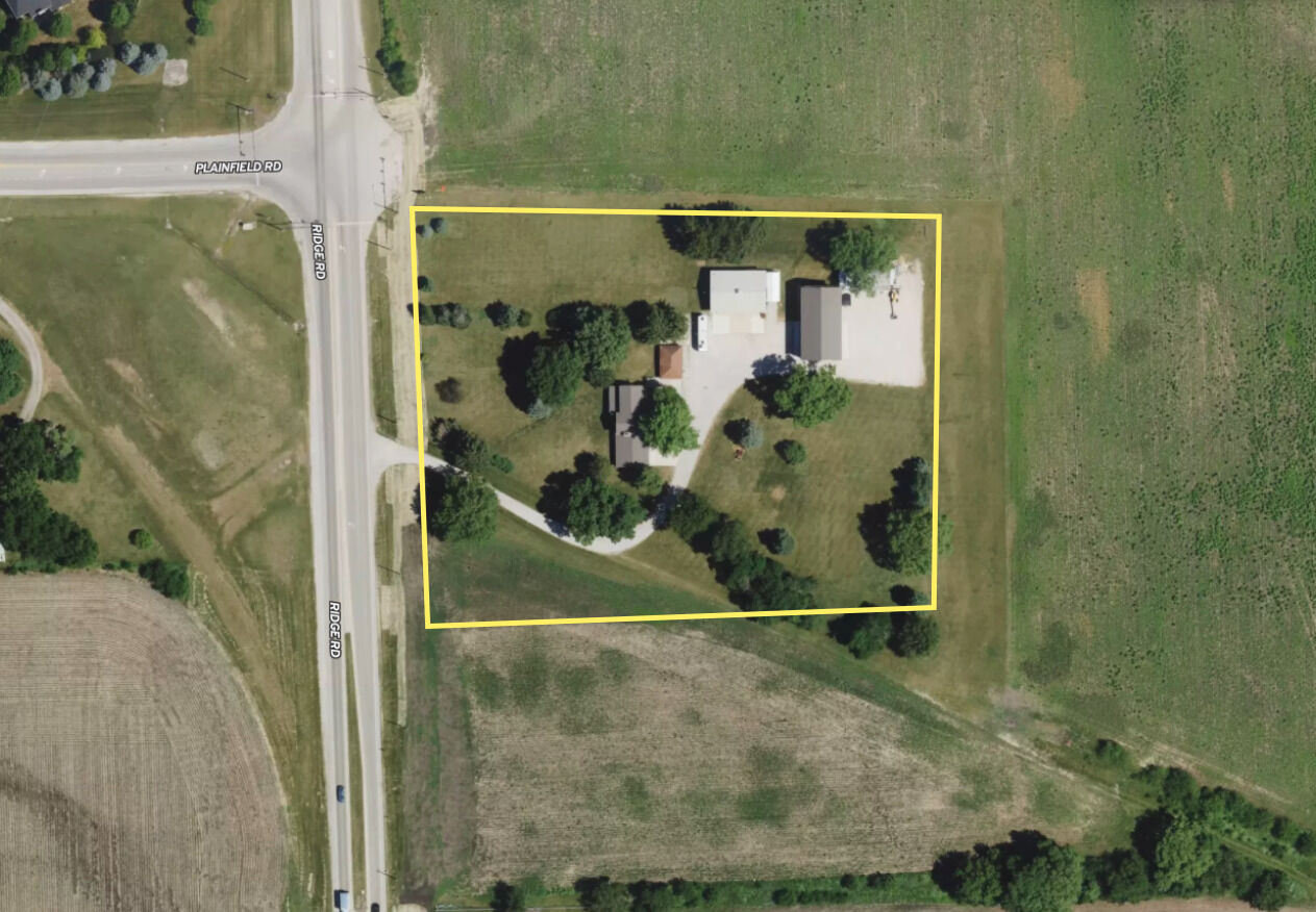 Property Photo: 6398 Ridge Road IL 60543