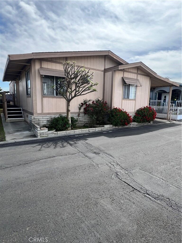 Property Photo:  16707 Garfield Avenue 2008  CA 90723 
