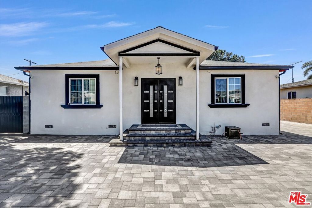 Property Photo:  12748 League Street  CA 91605 