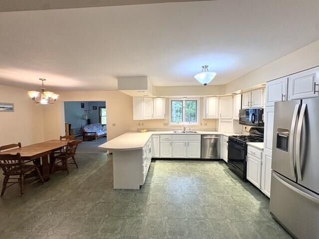 Property Photo:  14 Kensington Terrace  ME 04240 