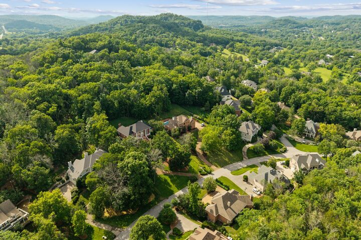 Property Photo:  537 Grand Oaks Dr  TN 37027 
