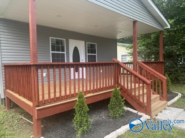 Property Photo:  509 Earl Street  AL 35768 