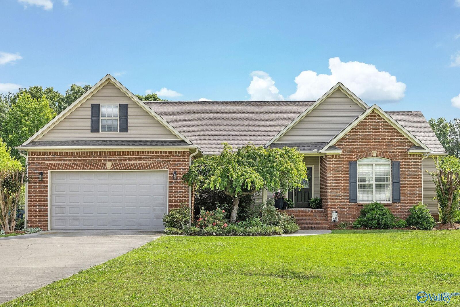 Property Photo:  1326 Union Grove Road  AL 35976 