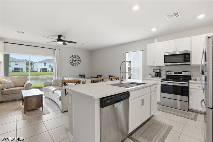 Property Photo: 15054 Wildflower Circle FL 34119