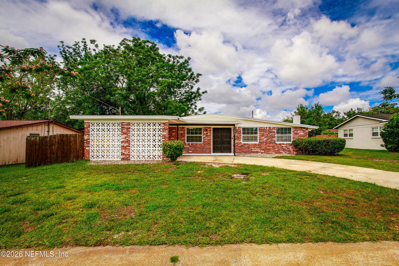 Property Photo: 1192 Knobb Hill Drive FL 32221