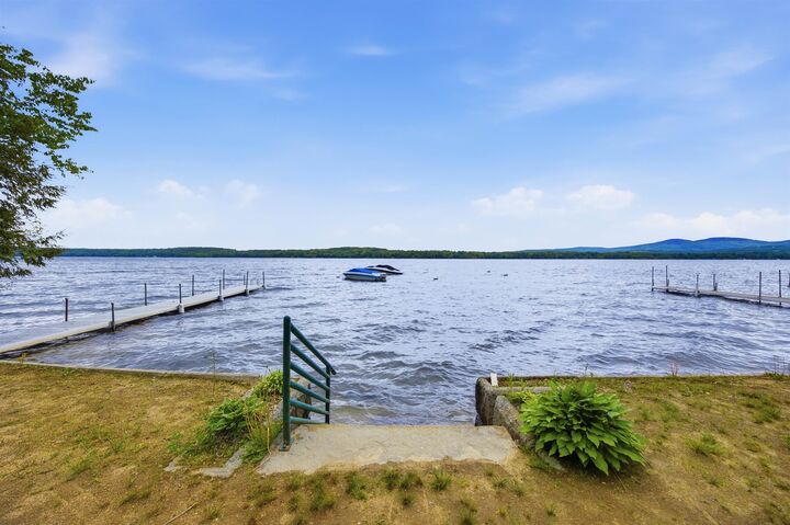 Property Photo:  16 Hemlock Avenue  NH 03269 