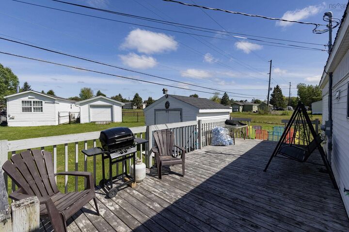 Property Photo:  16 Lorne Crescent  NS B4H 4B7 