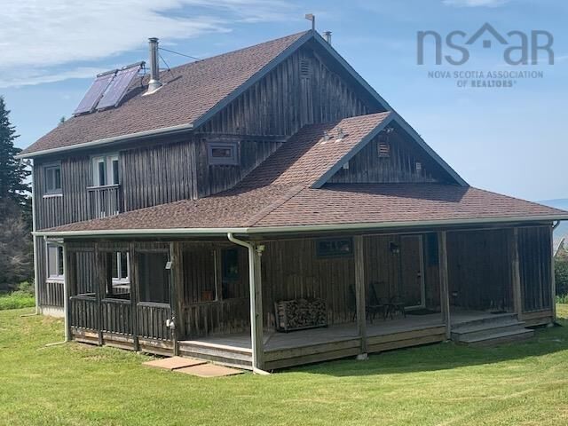 879 Sarsfield Road — photo 1