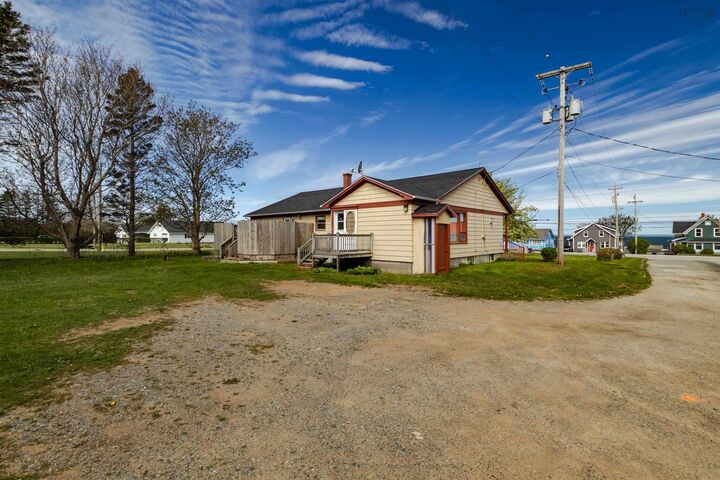 Property Photo: 8370 Highway 1 NS B0W 2J0