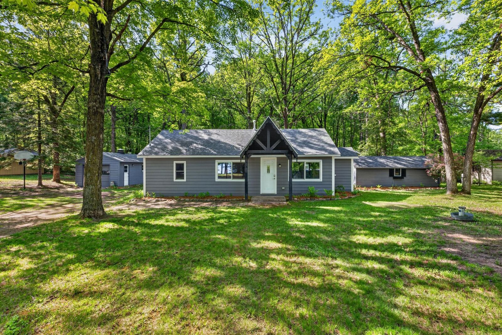 Property Photo:  8612 Paradise Beach Road  MN 56401 