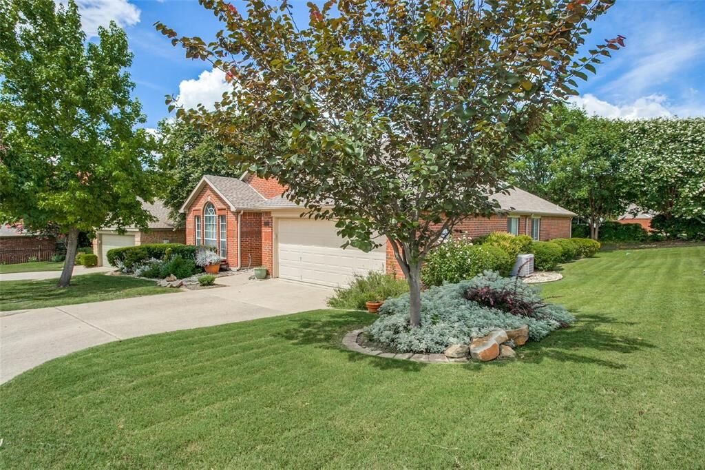 Property Photo:  504 Mariner Drive  TX 75032 