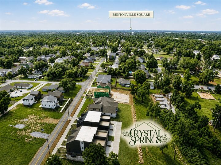Property Photo:  1039 NW A Street  AR 72712 