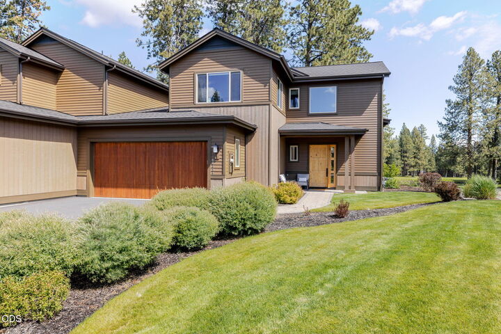 Property Photo:  60454 Kangaroo Loop  OR 97702 