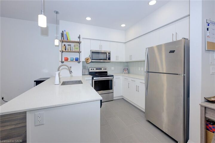 Property Photo: 399 Queen Street S 115 ON N2G 0C4
