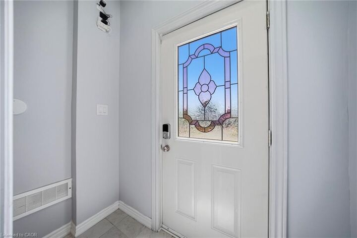 Property Photo:  146 Bankside Drive Lower  ON N2N 3E4 