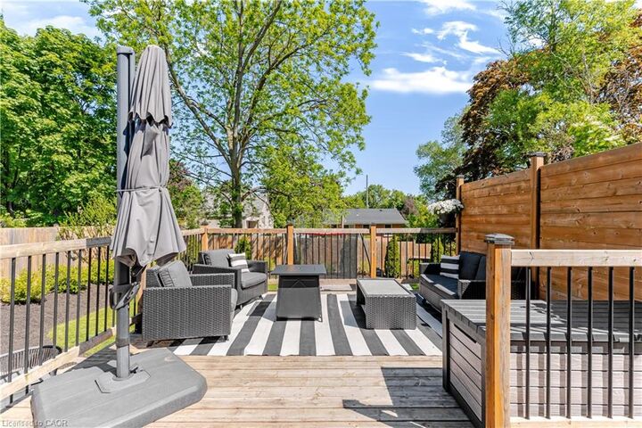 Property Photo:  42 Fourth Avenue  ON N1S 2E1 
