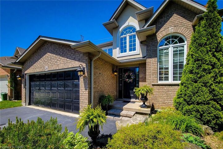 Property Photo: 26 Grassyplain Drive ON L0R 1W0
