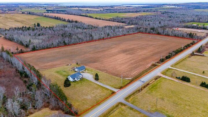 Property Photo: 674 48 Road PE C1B 3K4