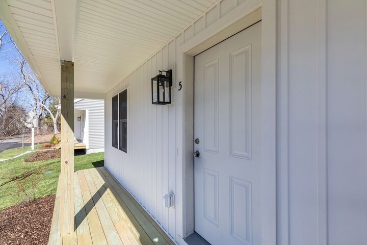 Property Photo:  1234-3 State Rd 3  MA 02360 