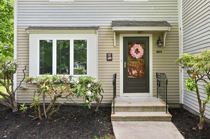 Property Photo:  1601 Lewis O Gray Dr 1601  MA 01906 