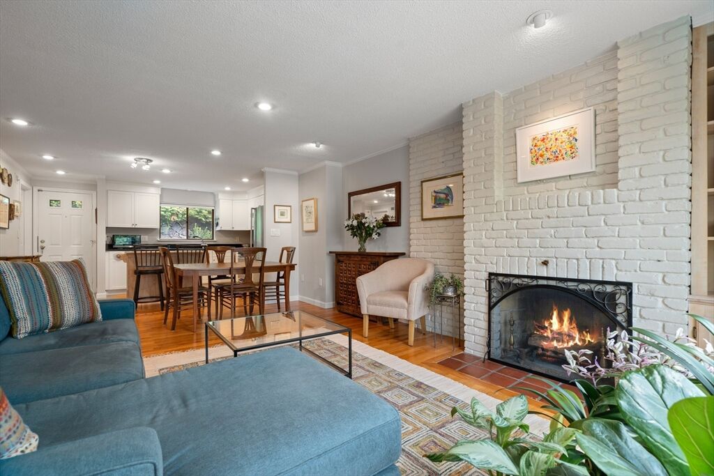 Property Photo:  282 Mount Auburn 282  MA 02472 