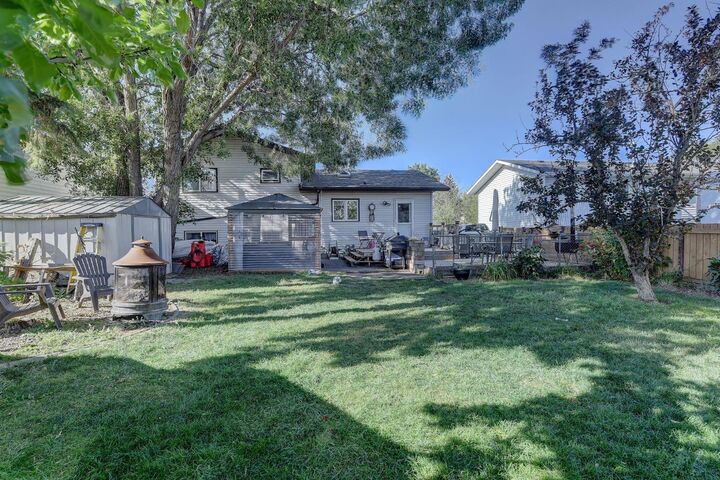 Property Photo: 7609 103 Street AB T8W 1Y8