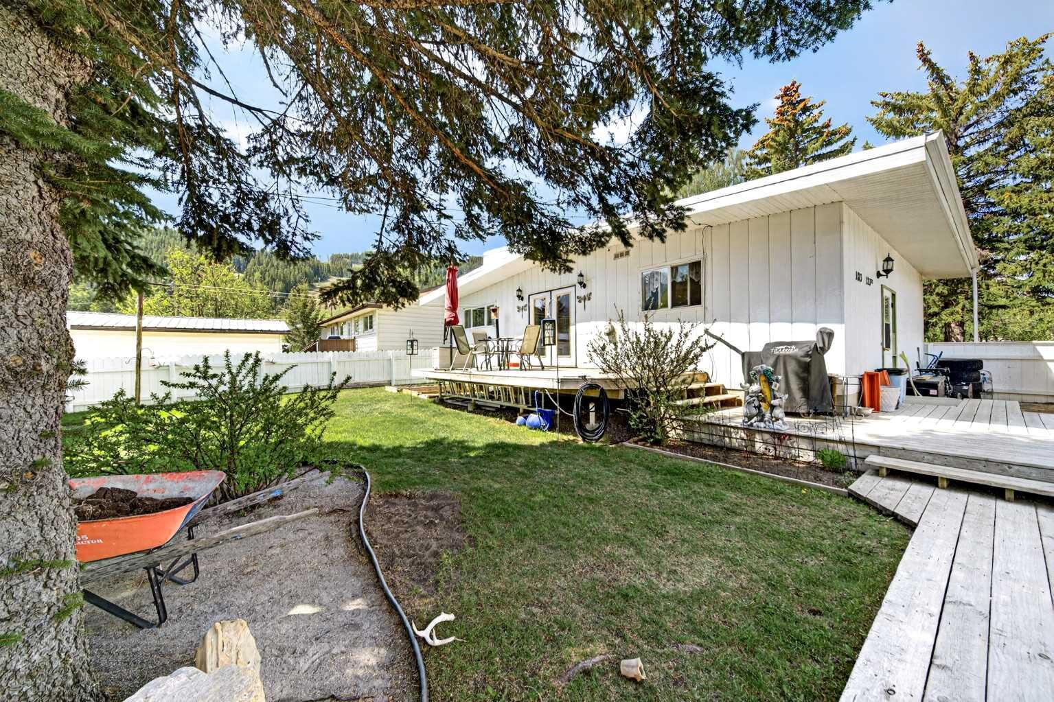 Property Photo:  1813 123 Street  AB T0K 0E0 