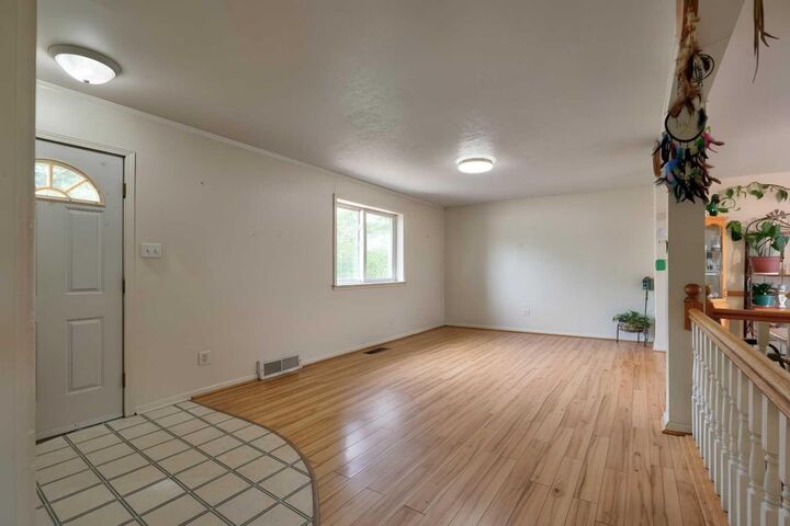 Property Photo: 517 55 Avenue W AB T0L 0T0