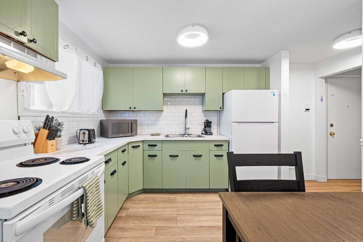 Property Photo: 4504 56A Avenue 1-8 AB T9V 1A1