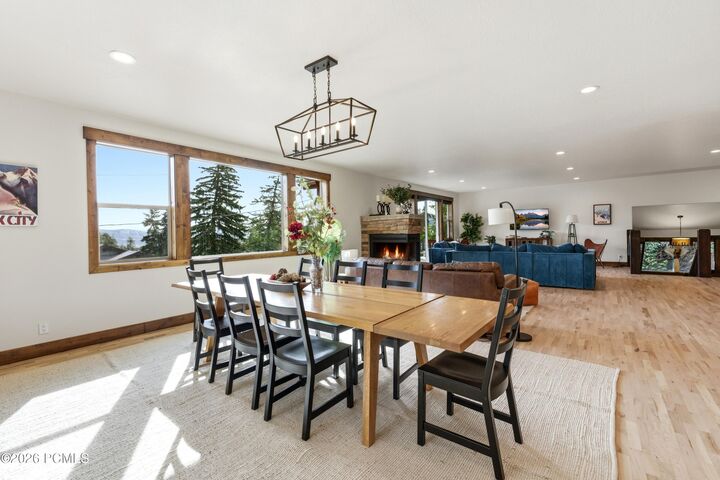 Property Photo:  210 Parkview Drive  UT 84098 