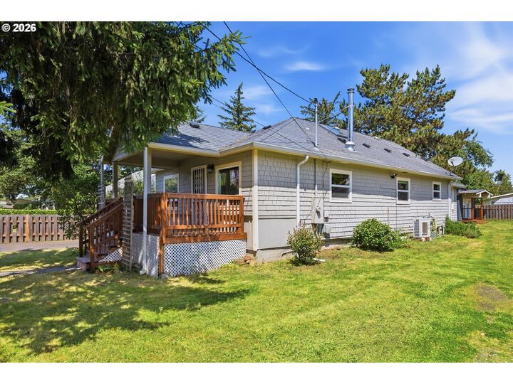 Property Photo: 8327 SE Clatsop St OR 97266