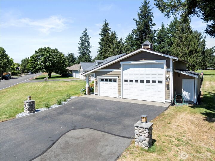 Property Photo:  5140  66th Avenue SE  WA 98513 