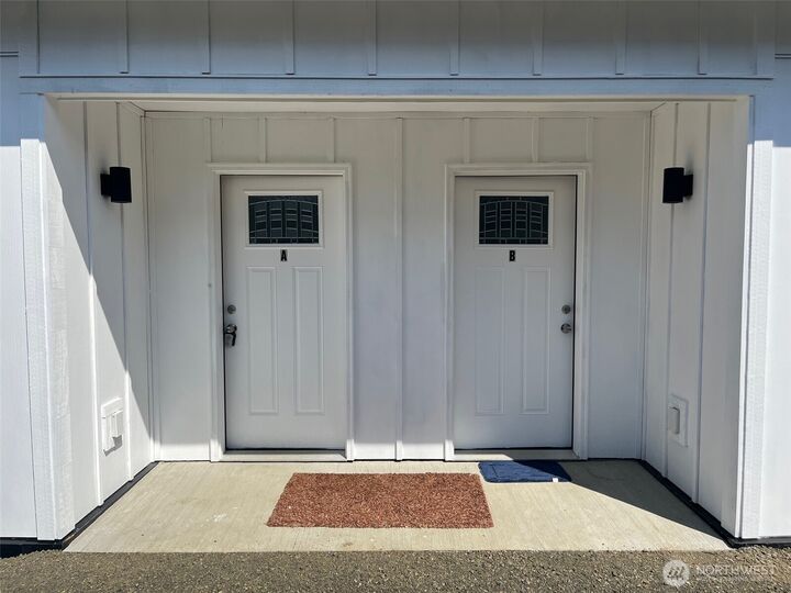 Property Photo:  1306  Melbourne Court  WA 98595 