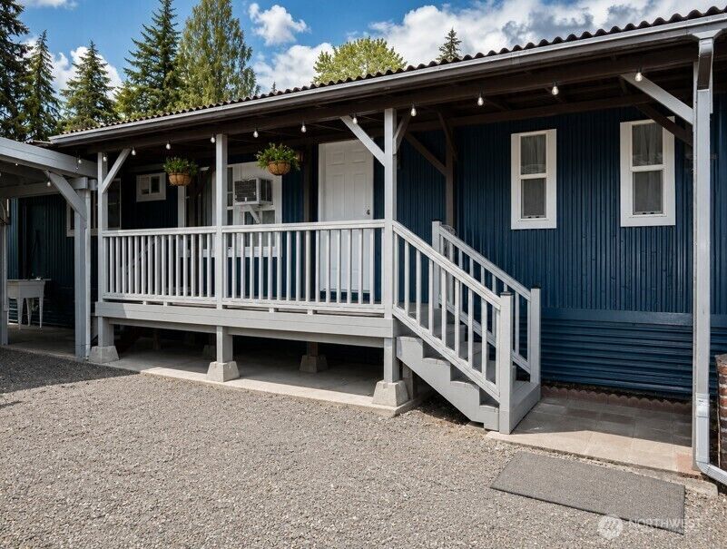 Property Photo:  4024 NW Country Lane  NW 13  WA 98312 