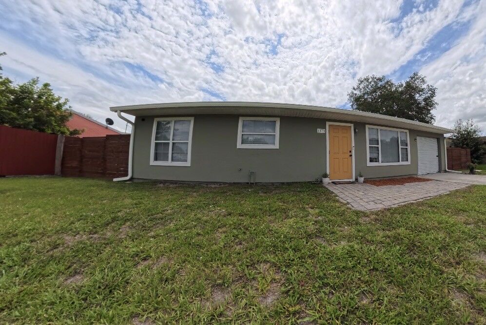 Property Photo:  2275 18th Avenue SW  FL 32962 
