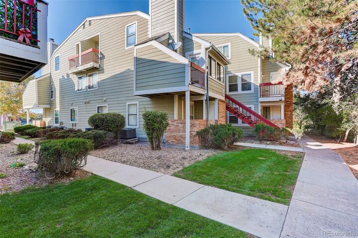 Property Photo:  962 S Dearborn Way 12  CO 80012 