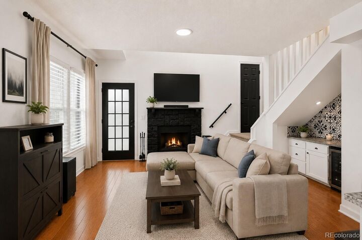 Property Photo: 962 S Dearborn Way 12 CO 80012