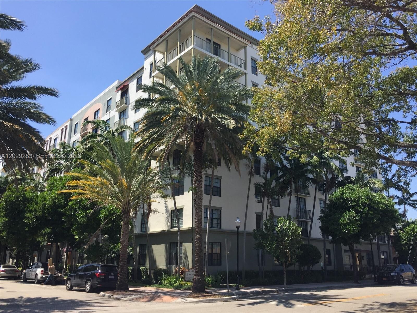 Property Photo:  1919 Van Buren St 308A  FL 33020 