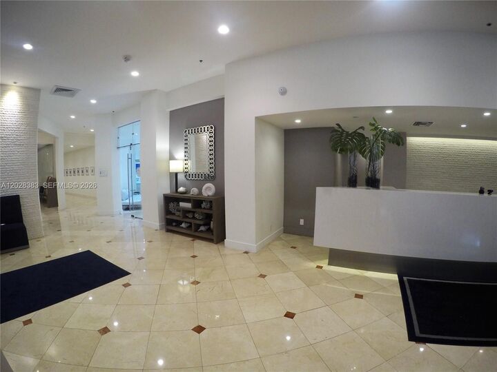 Property Photo:  100 Lincoln Rd 602  FL 33139 