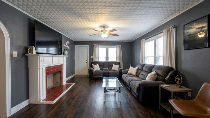 Property Photo:  842 Booker Washington Ave  TX 77640 