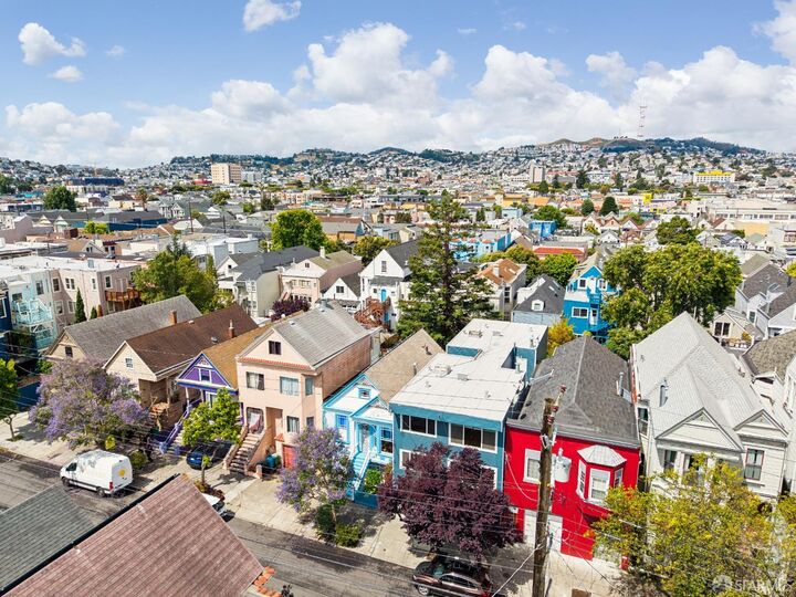 Property Photo: 952 York Street CA 94110