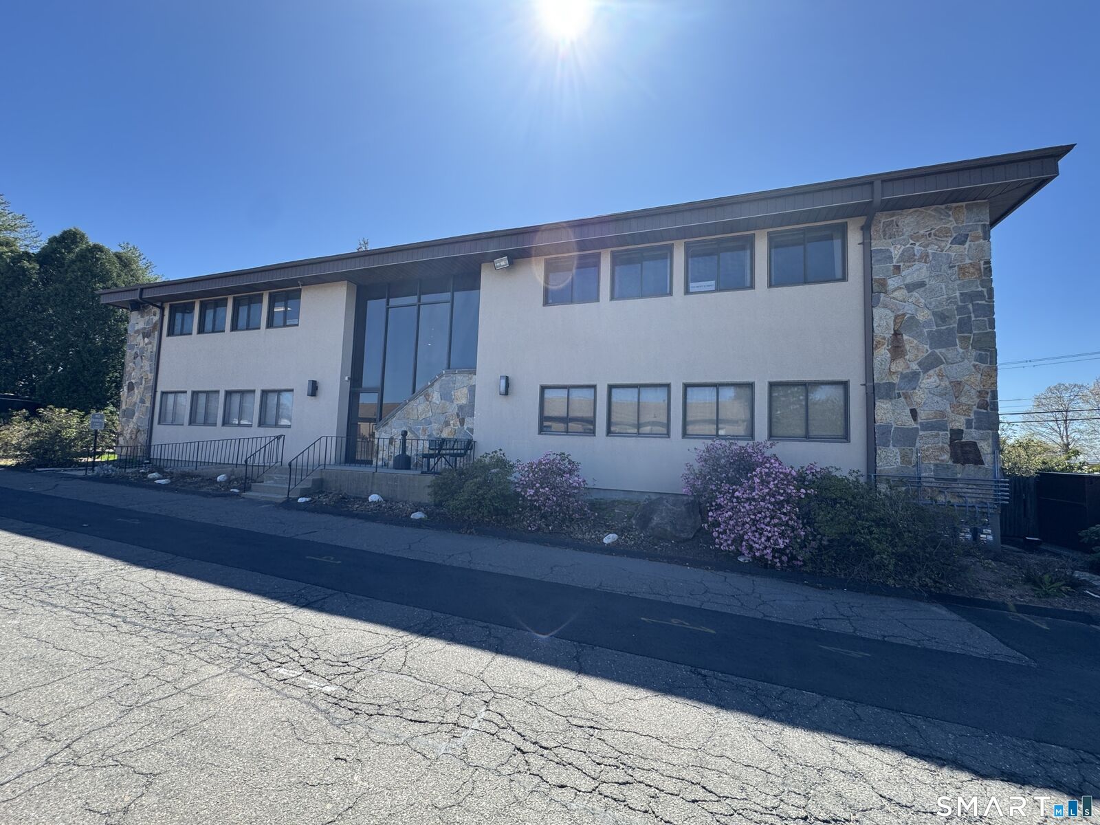 Property Photo:  160 Oak Street 1K  CT 06033 