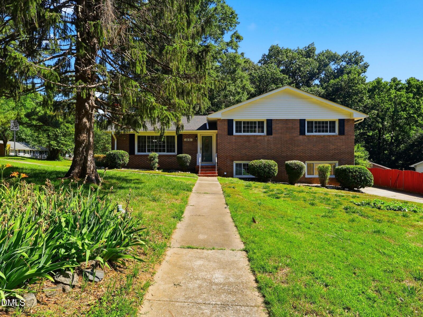 Property Photo:  2401 Southern Drive  NC 27703 
