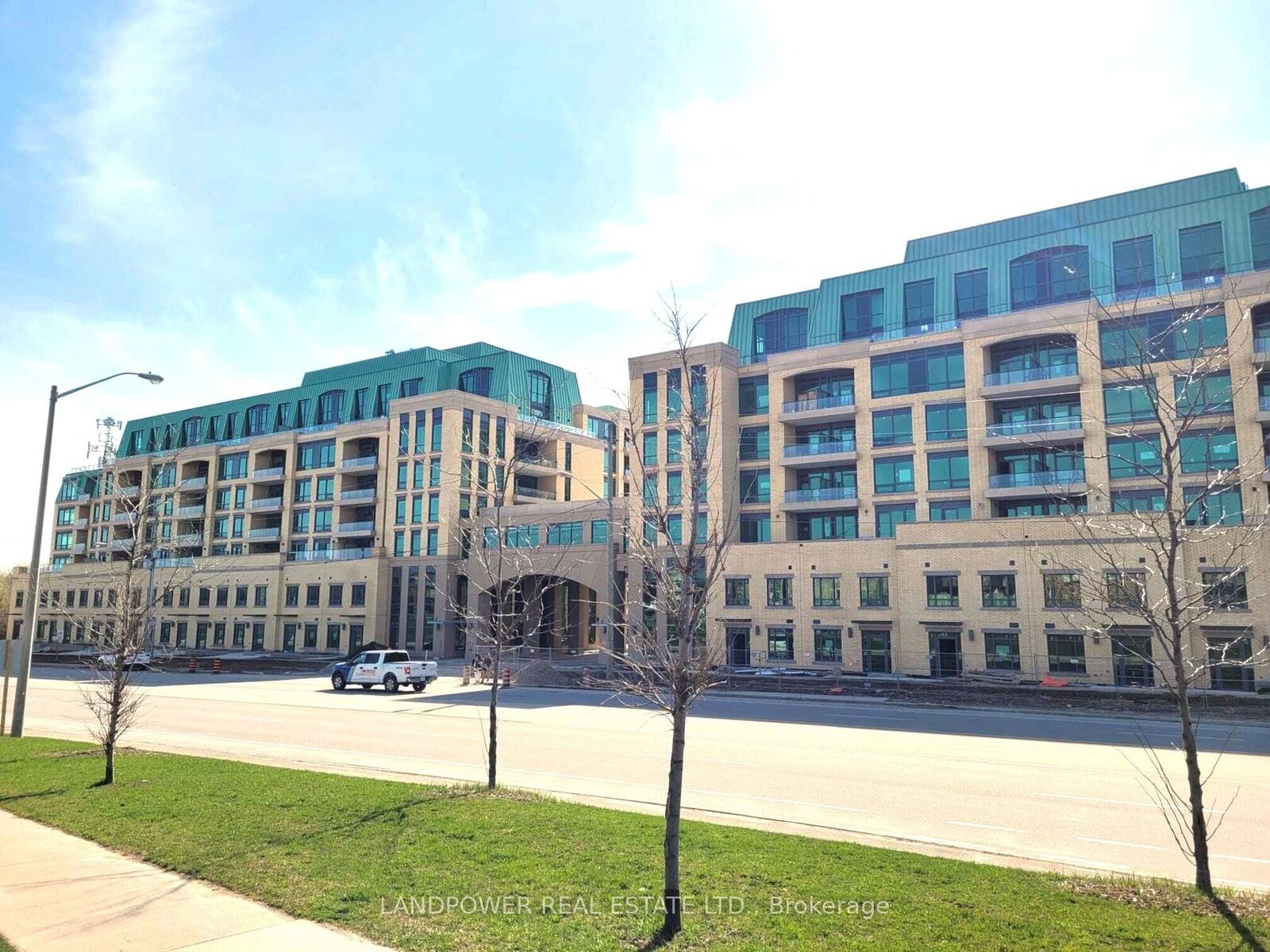 Property Photo: 11750 Ninth Line 727 ON L4A 5G1