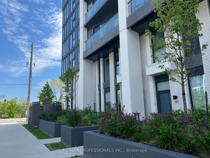 Property Photo: 36 Zorra Street 3009 ON M8Z 0G5