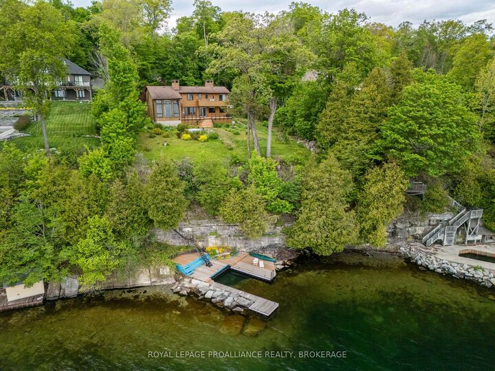 20 Riverside Drive — photo 1