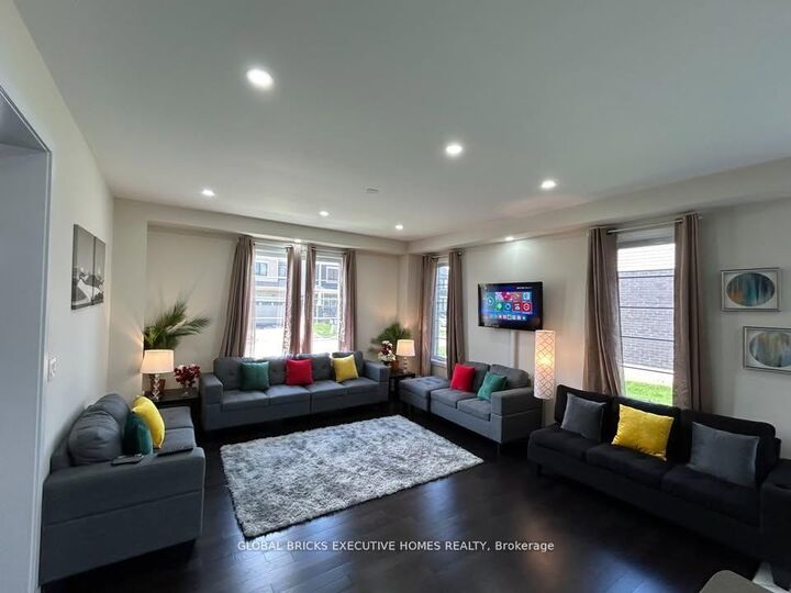 Property Photo: 91 Higgins Avenue ON L3B 5N5