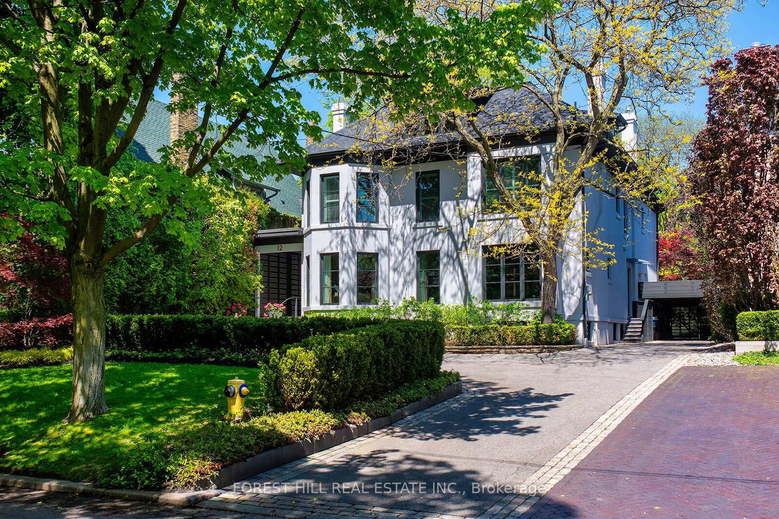 Property Photo: 12 Shorncliffe Avenue ON M4V 1T1
