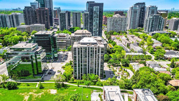 Property Photo: 5 Kenneth Avenue 907 ON M2N 6M7