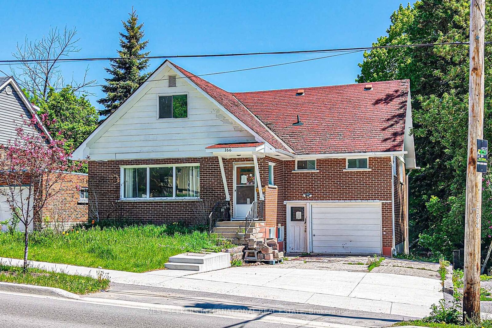 Property Photo: 166 Laclie Street ON L3V 4N4